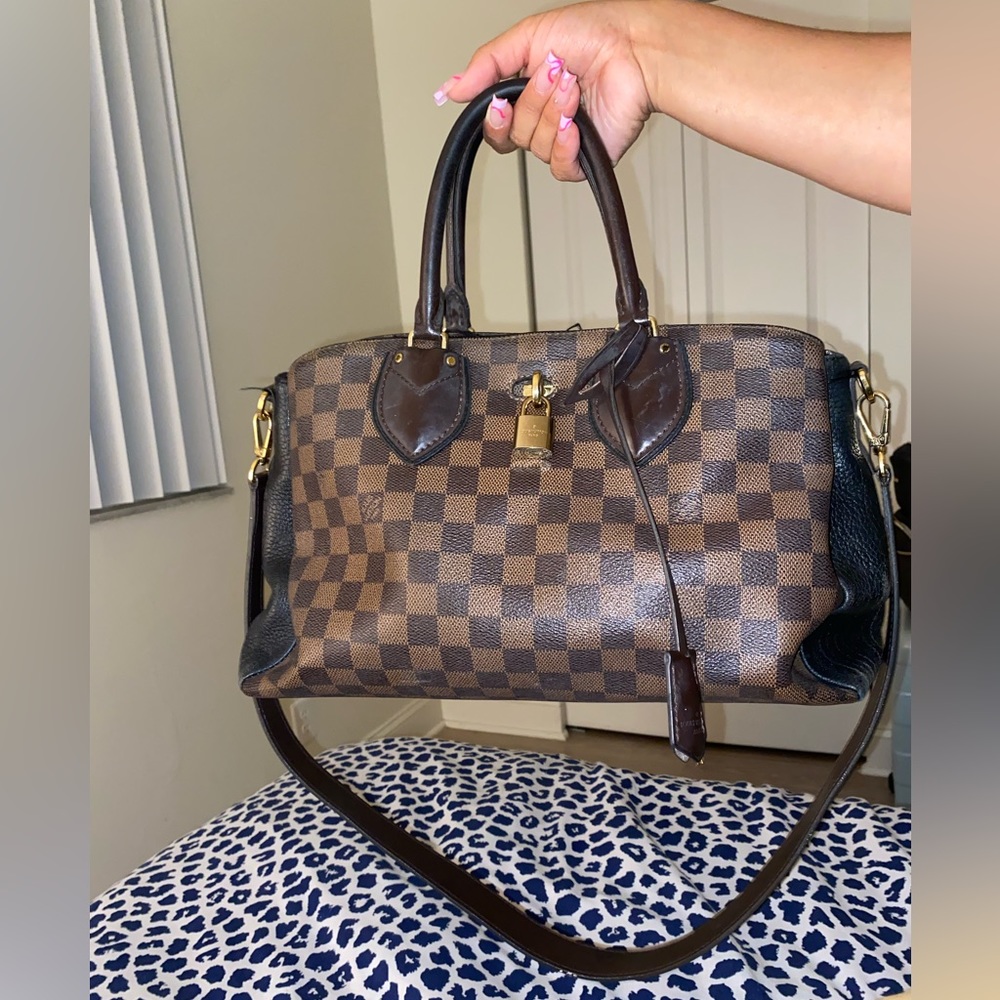 Authentic Louis Vuitton Purse